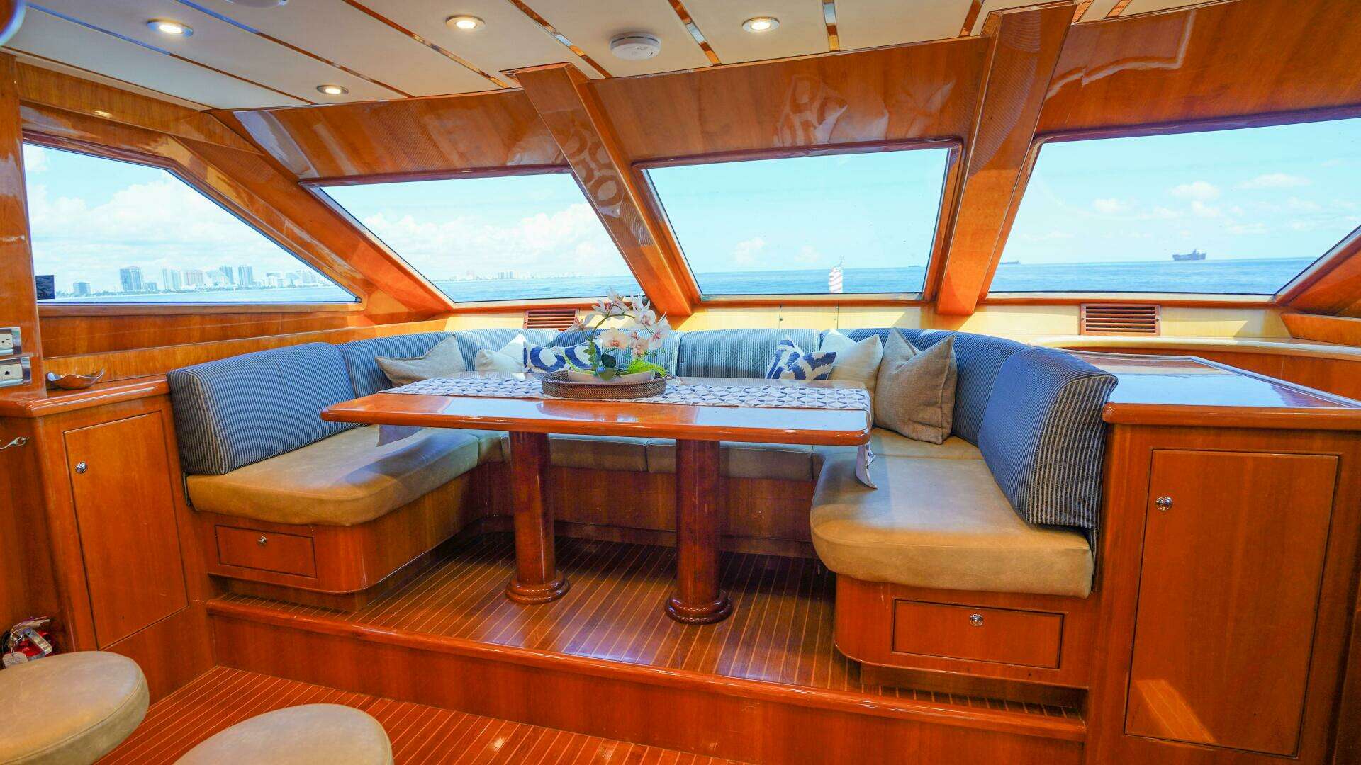 2001 Motor Yacht 82MY - Image 19
