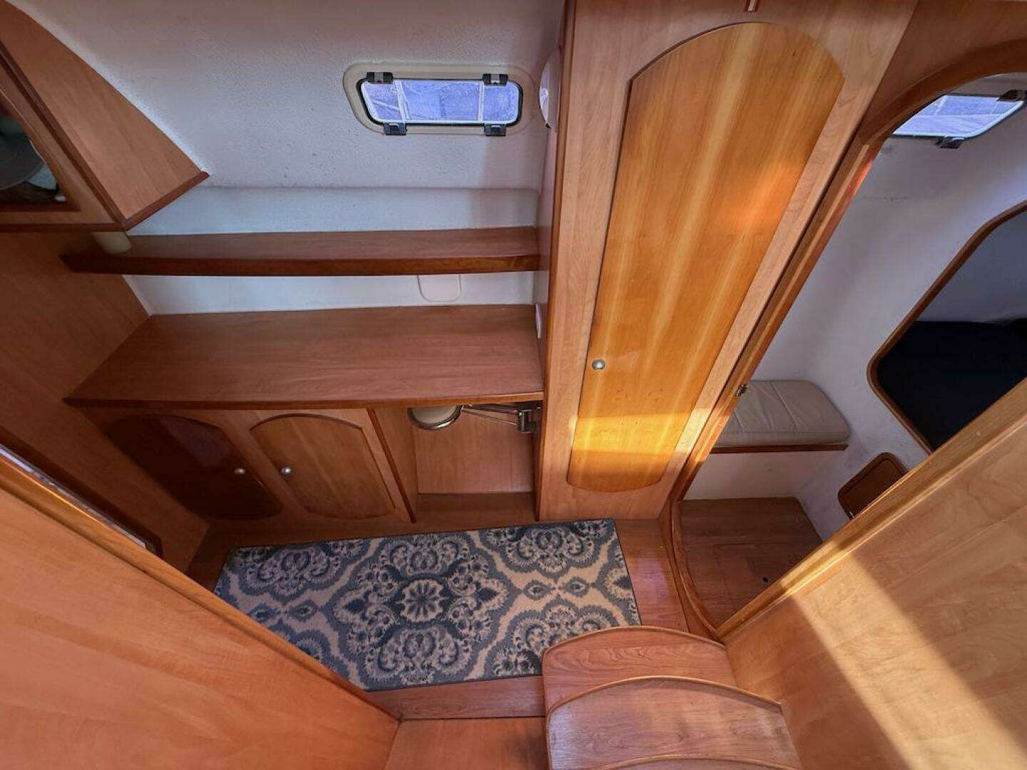 2006 Island Spirit 401 - Image 32