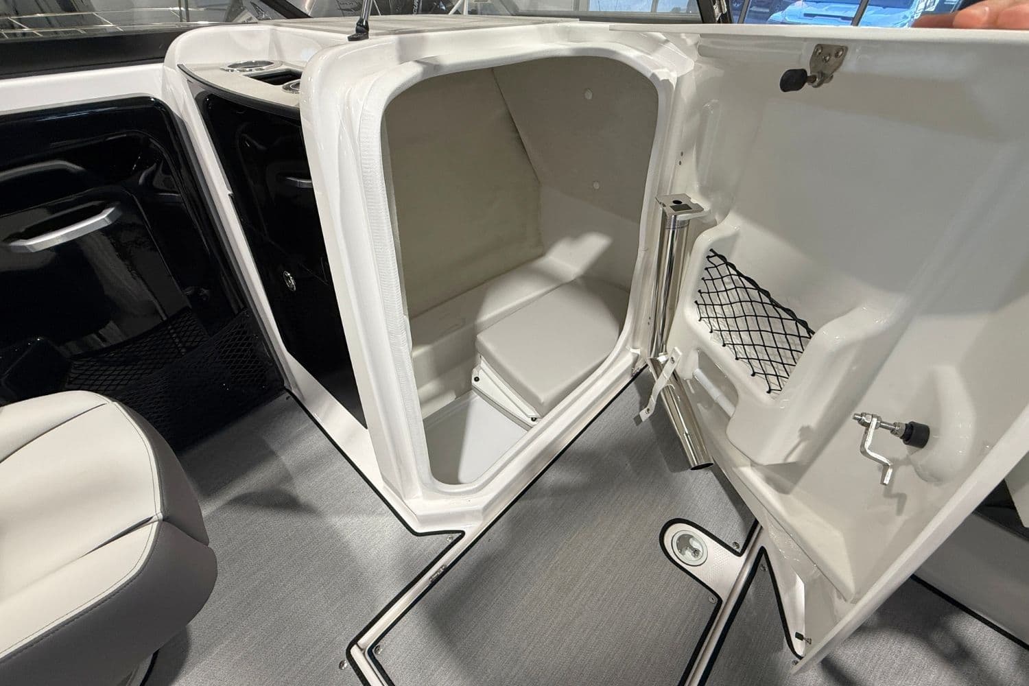 2026 Yamaha Boats AR250 - 16