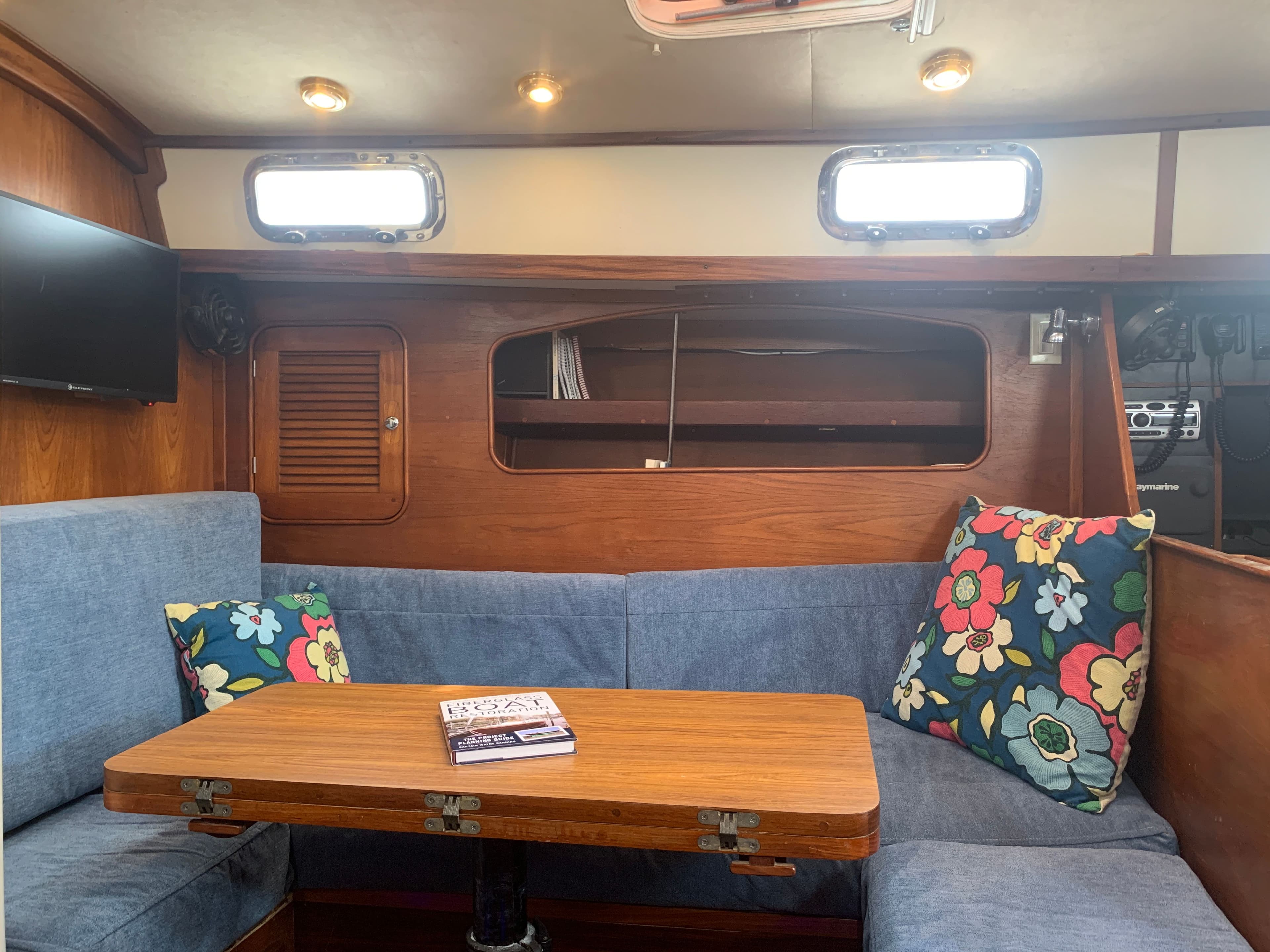 1981 Irwin 40 Citation - 27