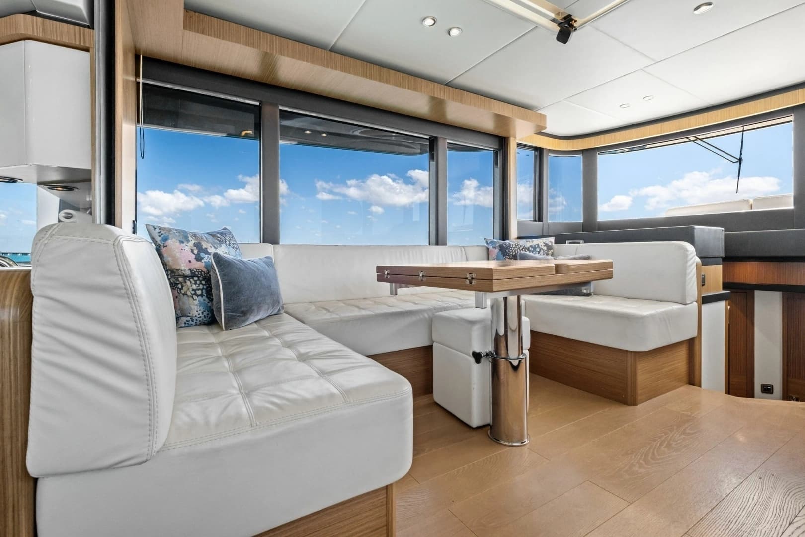 2019 Absolute 52 Navetta - Image 22