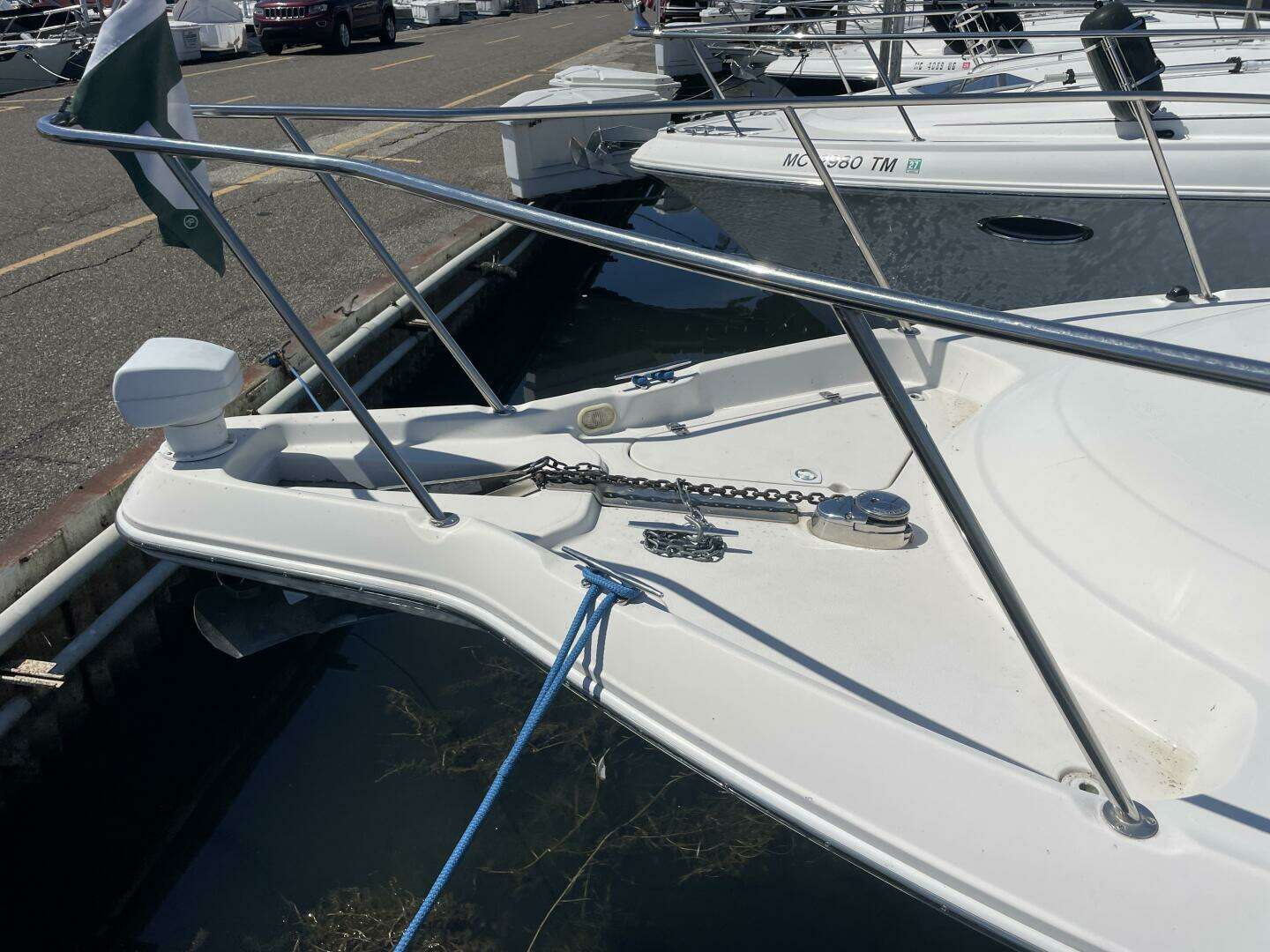 2005 Monterey 322 Cruiser - Image 4