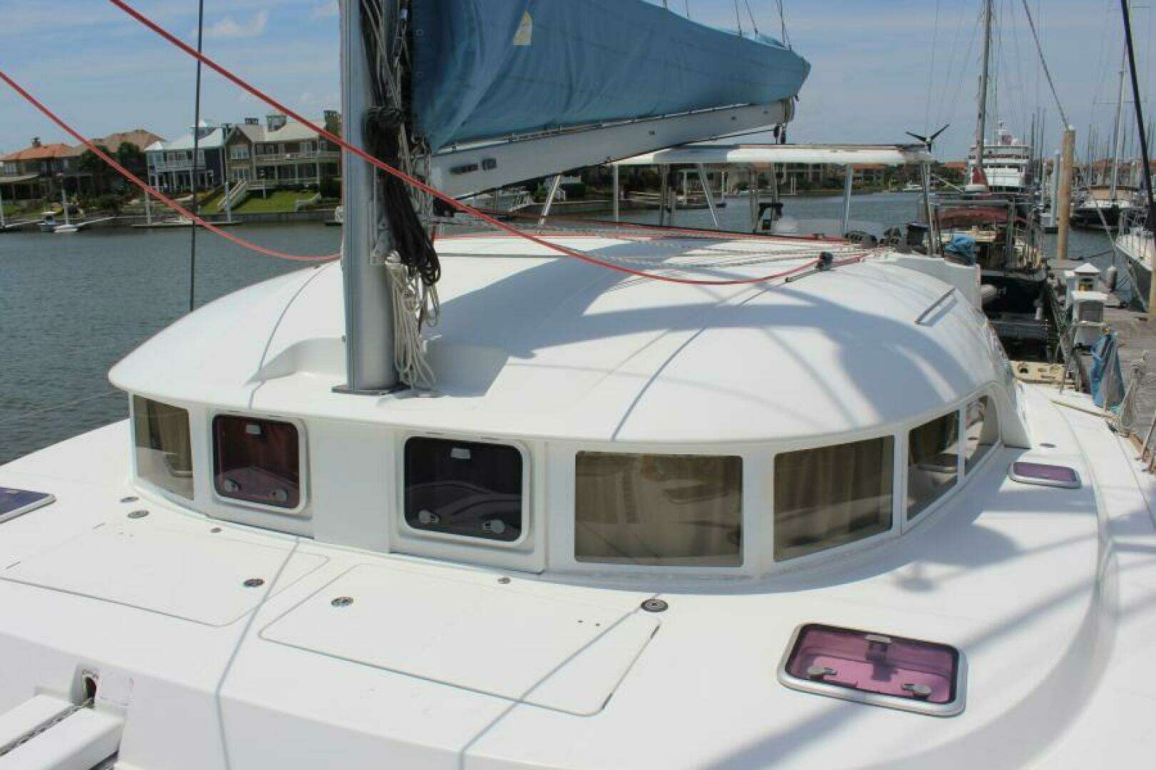 2010 Lagoon 380 - Image 9