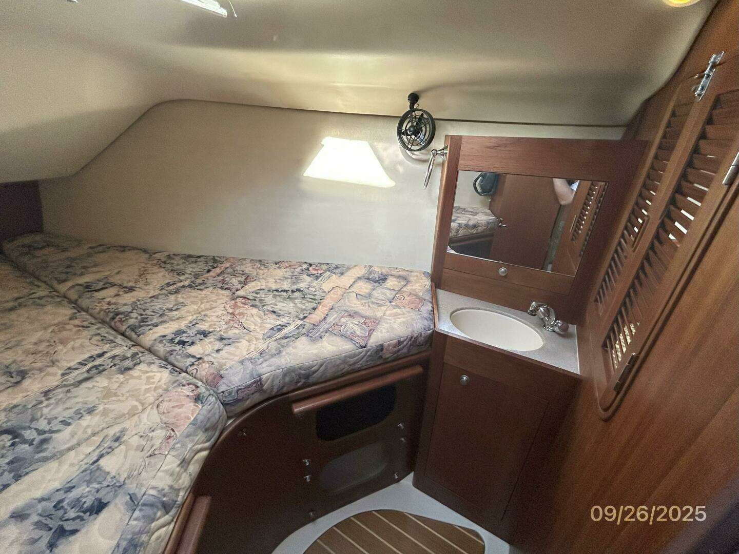 1998 Hunter 376 - Image 62