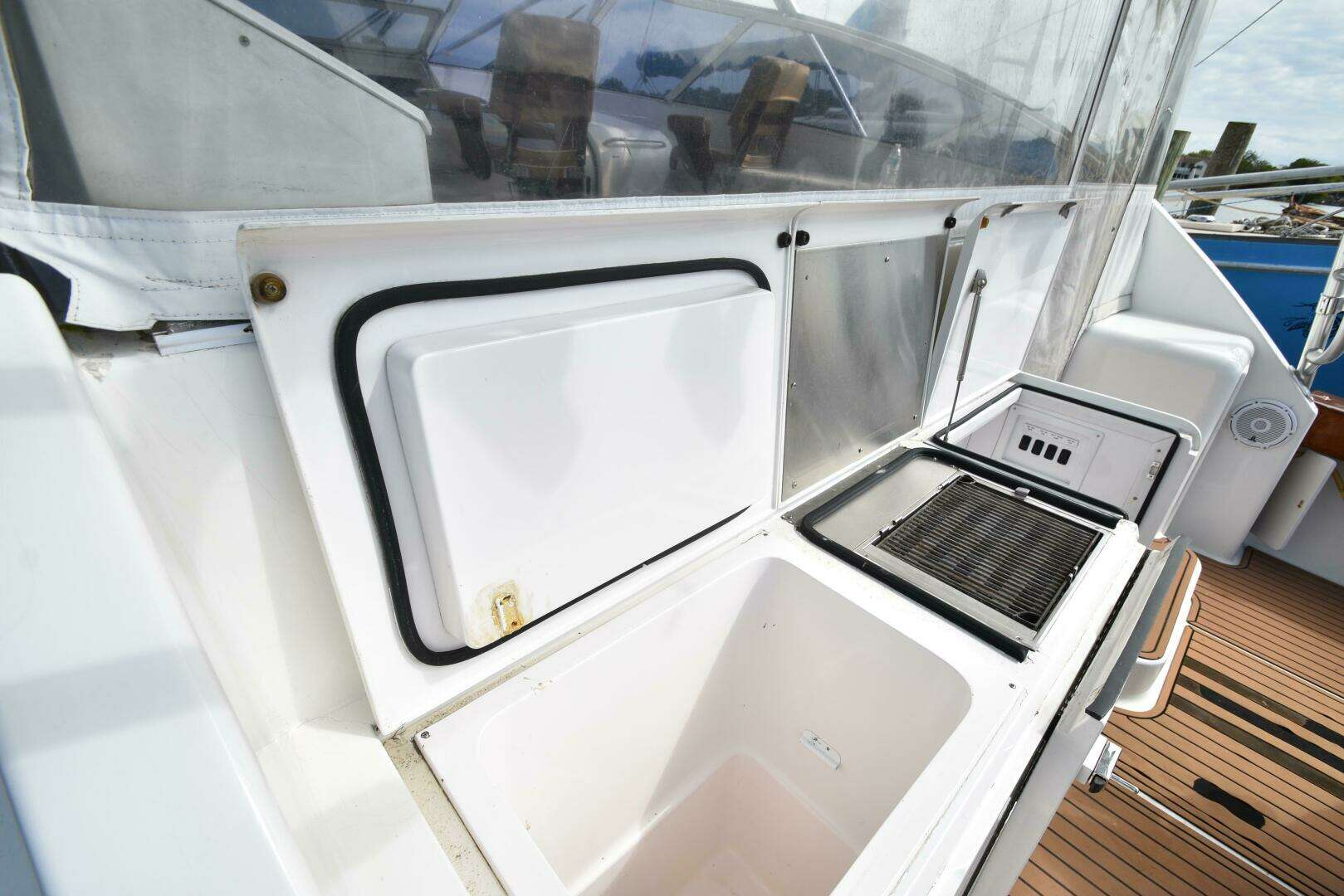 2003 Viking 45 Express - Image 46