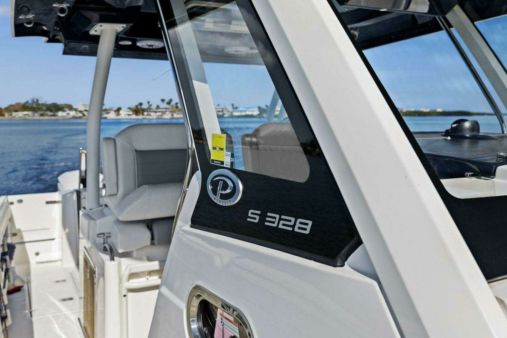 2021 Pursuit S328 - Image 29