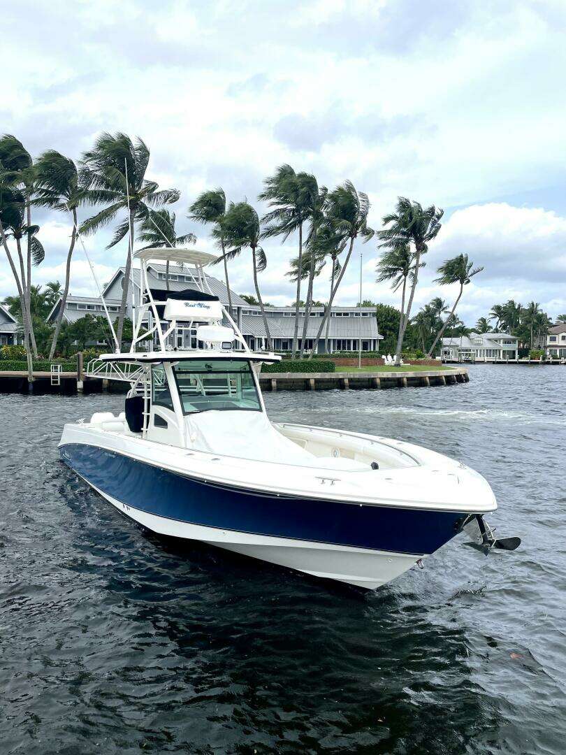 2013 Boston Whaler 370 Outrage - Image 5