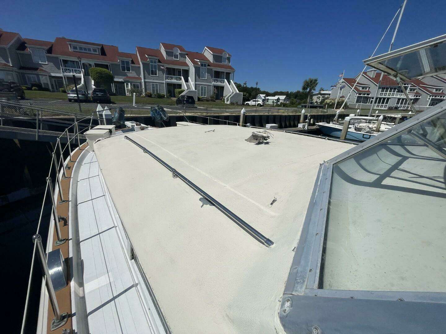 1969 Chris-Craft 47 Commander - Image 6