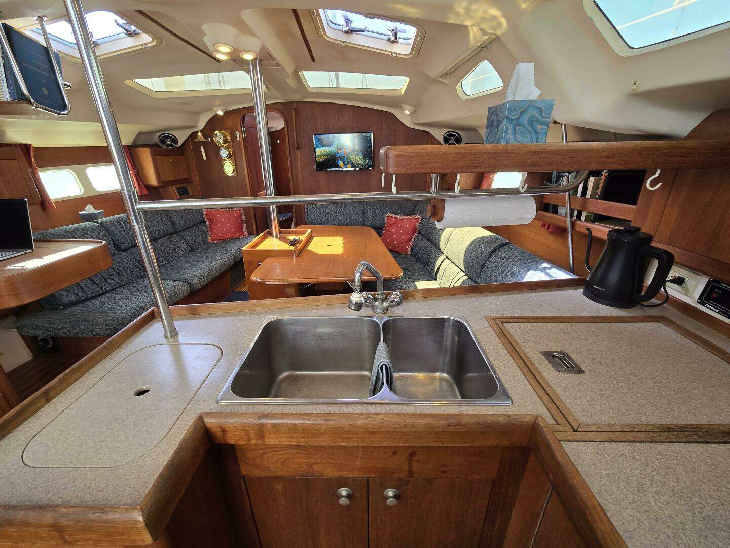 1998 Hunter 410 - Image 31