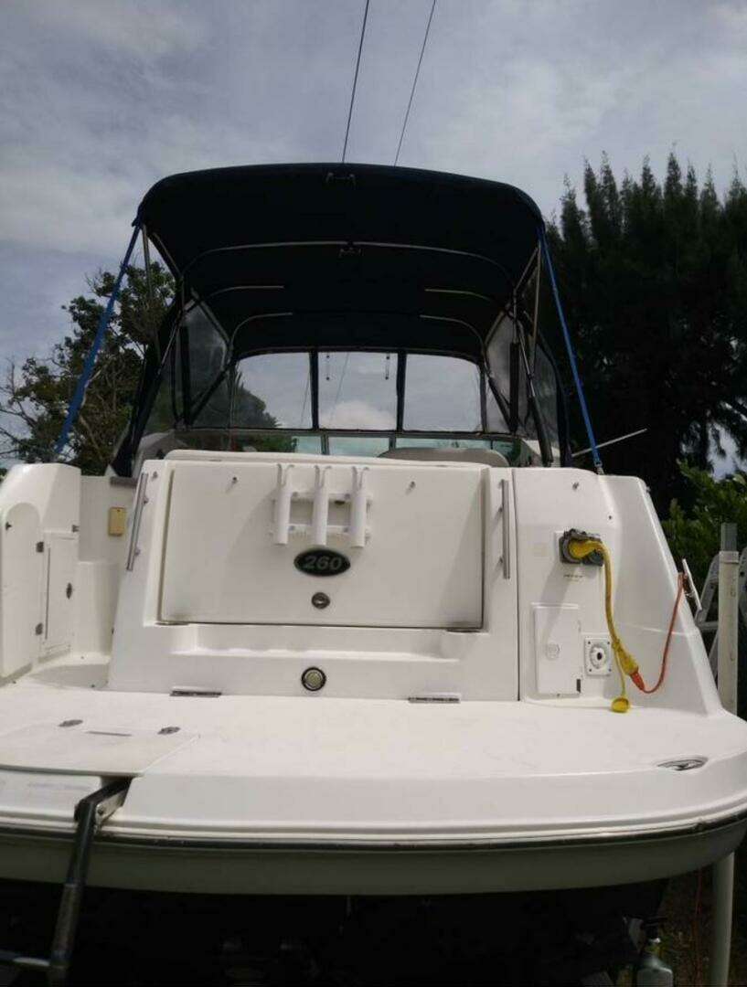 2009 Rinker 280 Express Cruiser - Image 4