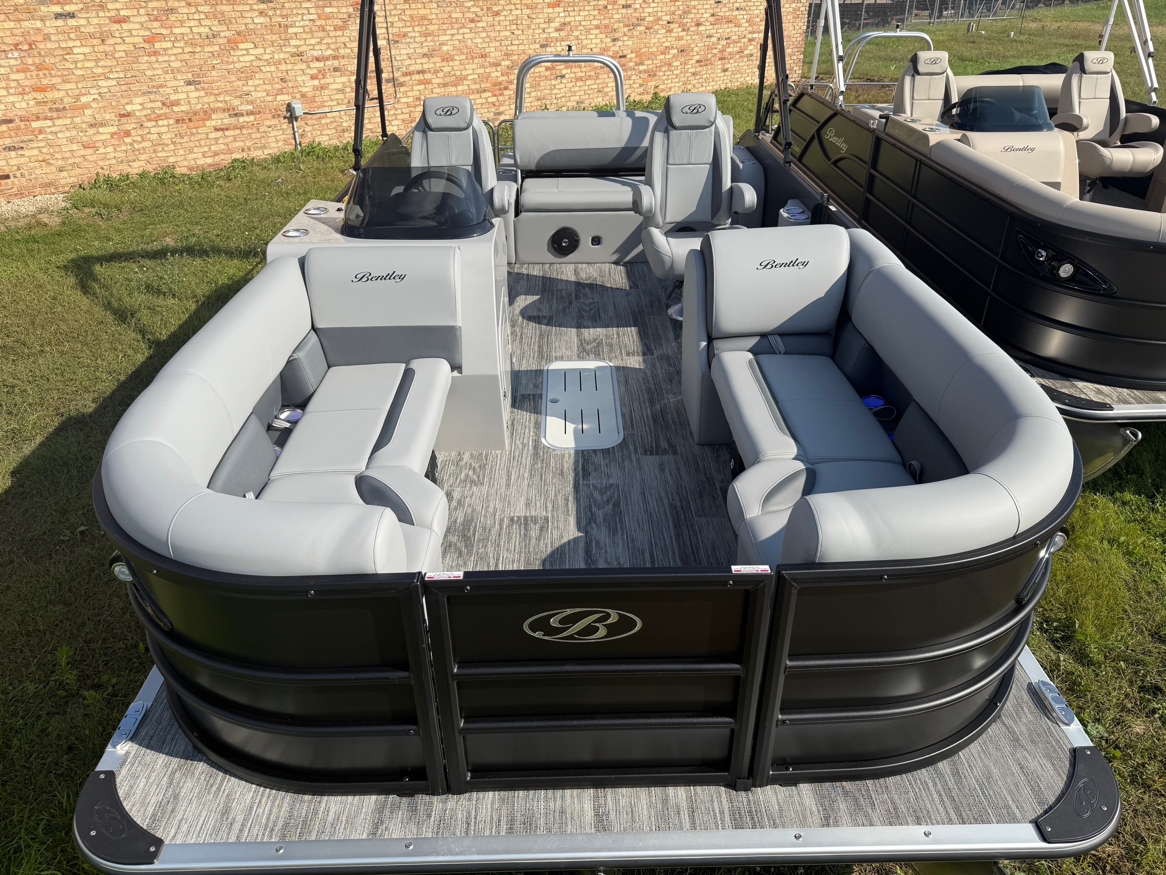 2026 Bentley Pontoons Legacy 223 Swingback Tritoon & Honda 4-Stroke EFI - 5