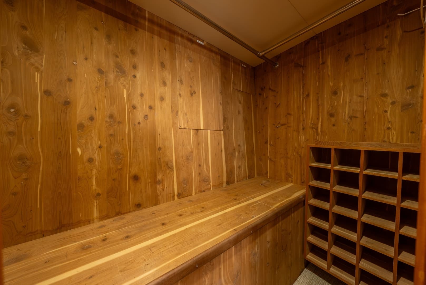 2004 Hatteras Sport Deck - Image 14