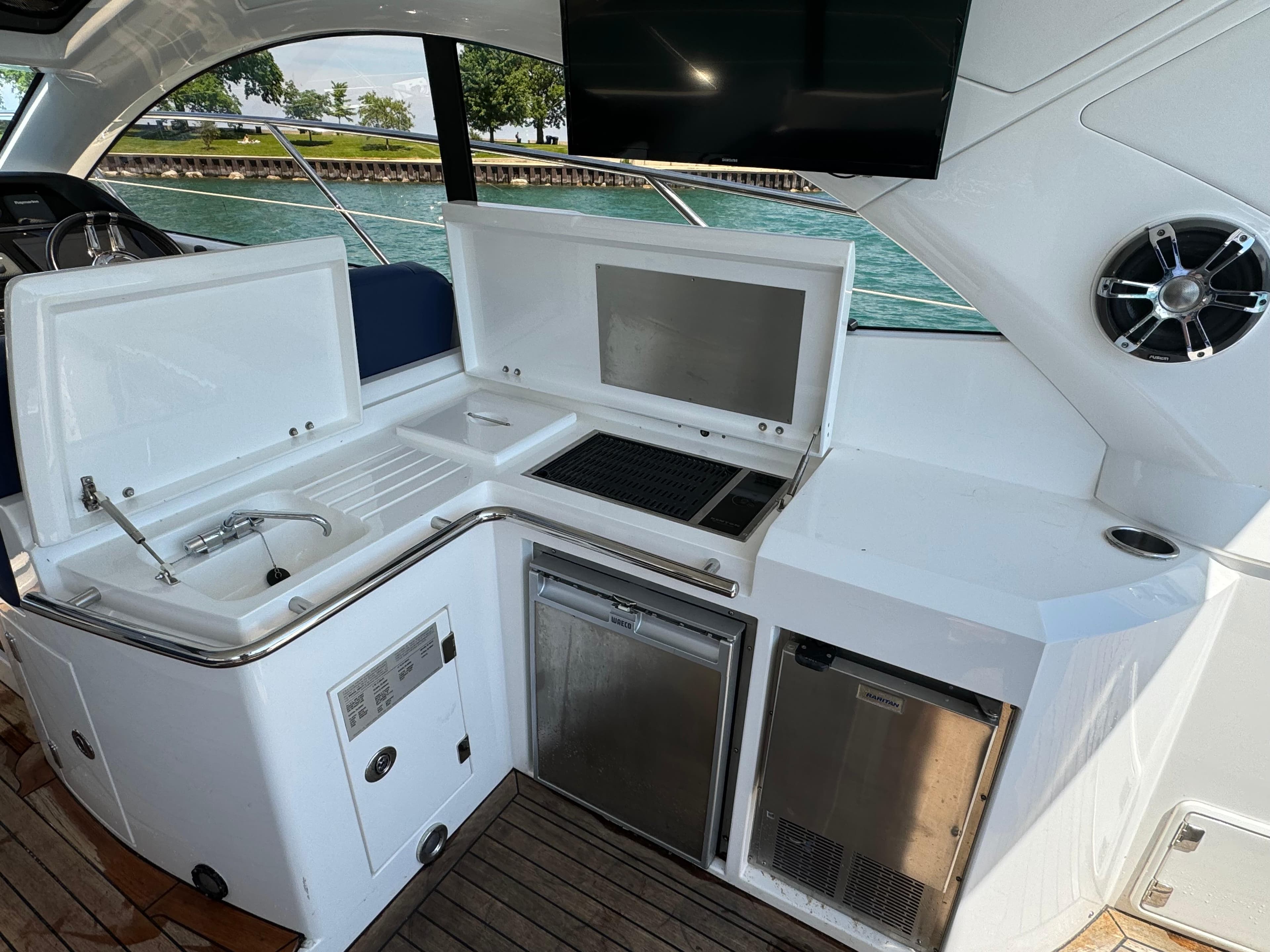 2013 Sunseeker Portofino 48 - 17