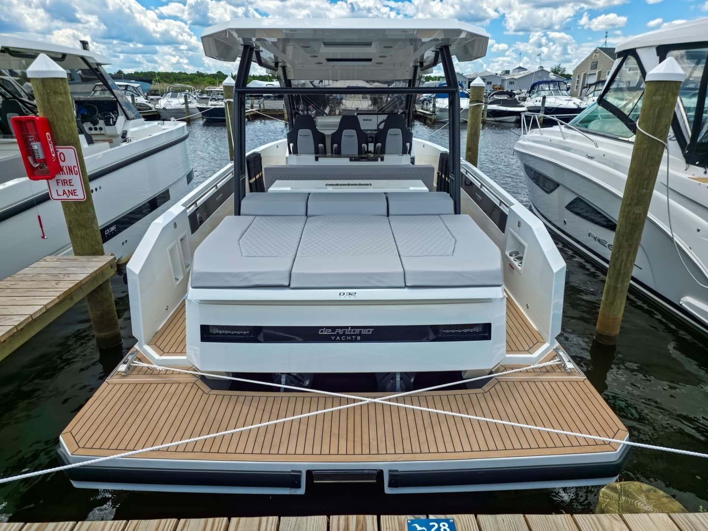 2026 De Antonio Yachts D32 - Image 9