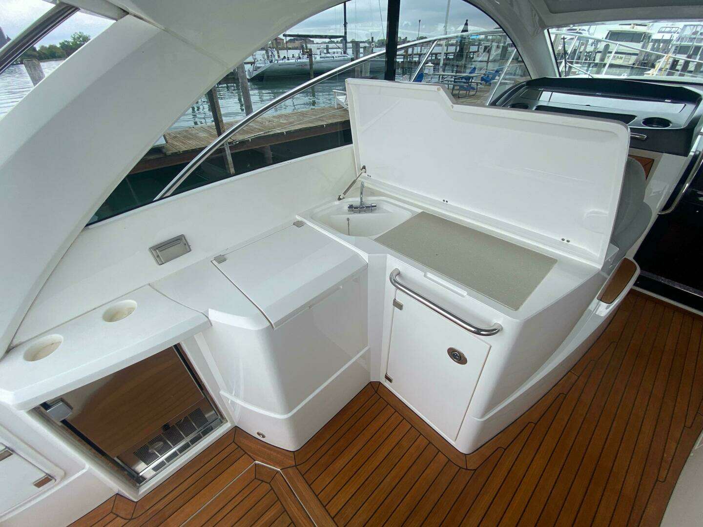 2013 Sunseeker 40 Portofino - Image 13