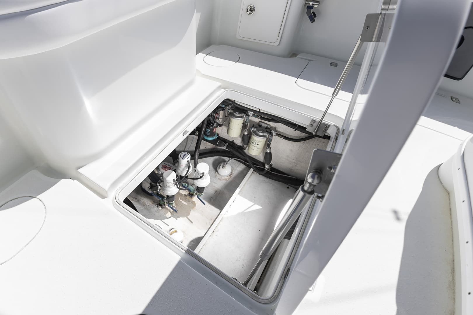 2015 Yellowfin 36 Offshore - Image 43