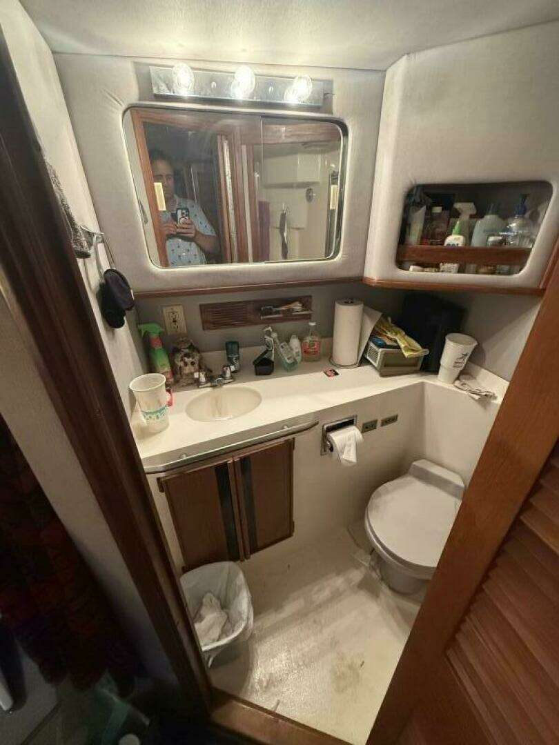 1988 Sea Ray 415 - Image 47