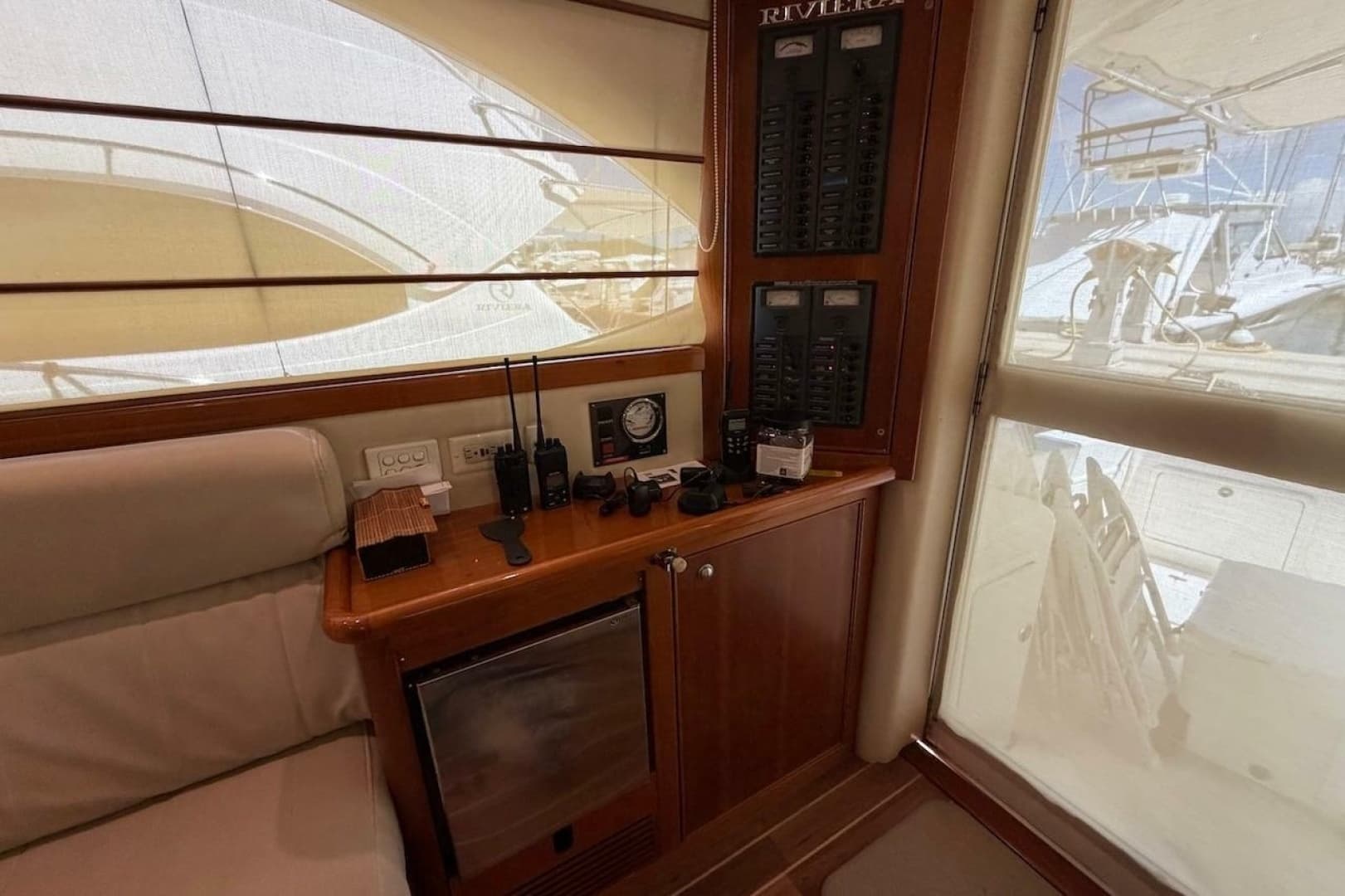 2005 Riviera 37 Flybridge - Image 12