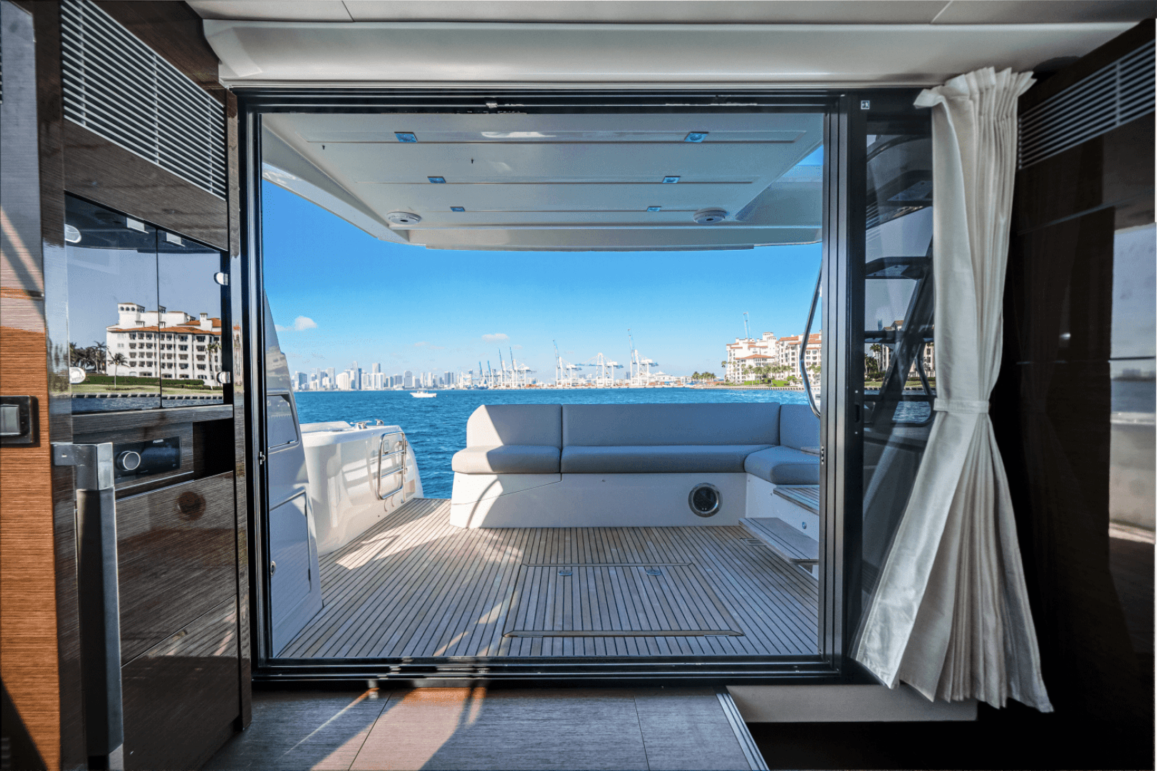 2020 Prestige 520 FLYBRIDGE - Image 23