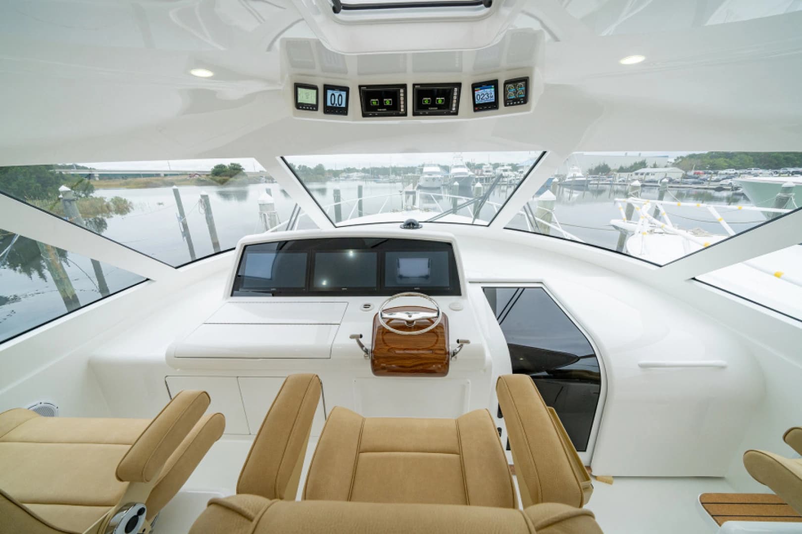 2027 Viking 54 Sport Coupe - Image 4