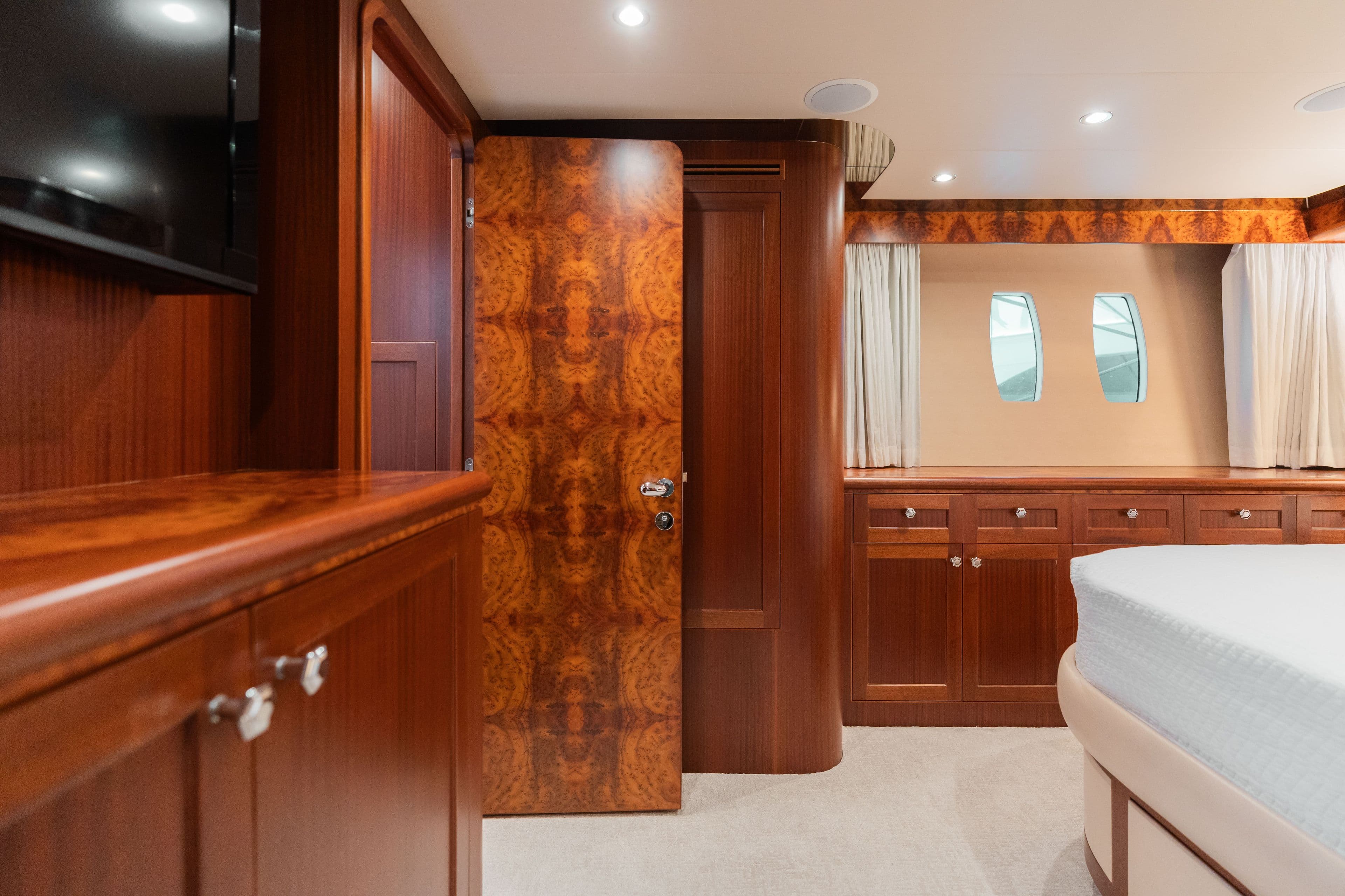 2013 Ocean Alexander 65 Pilothouse - 58