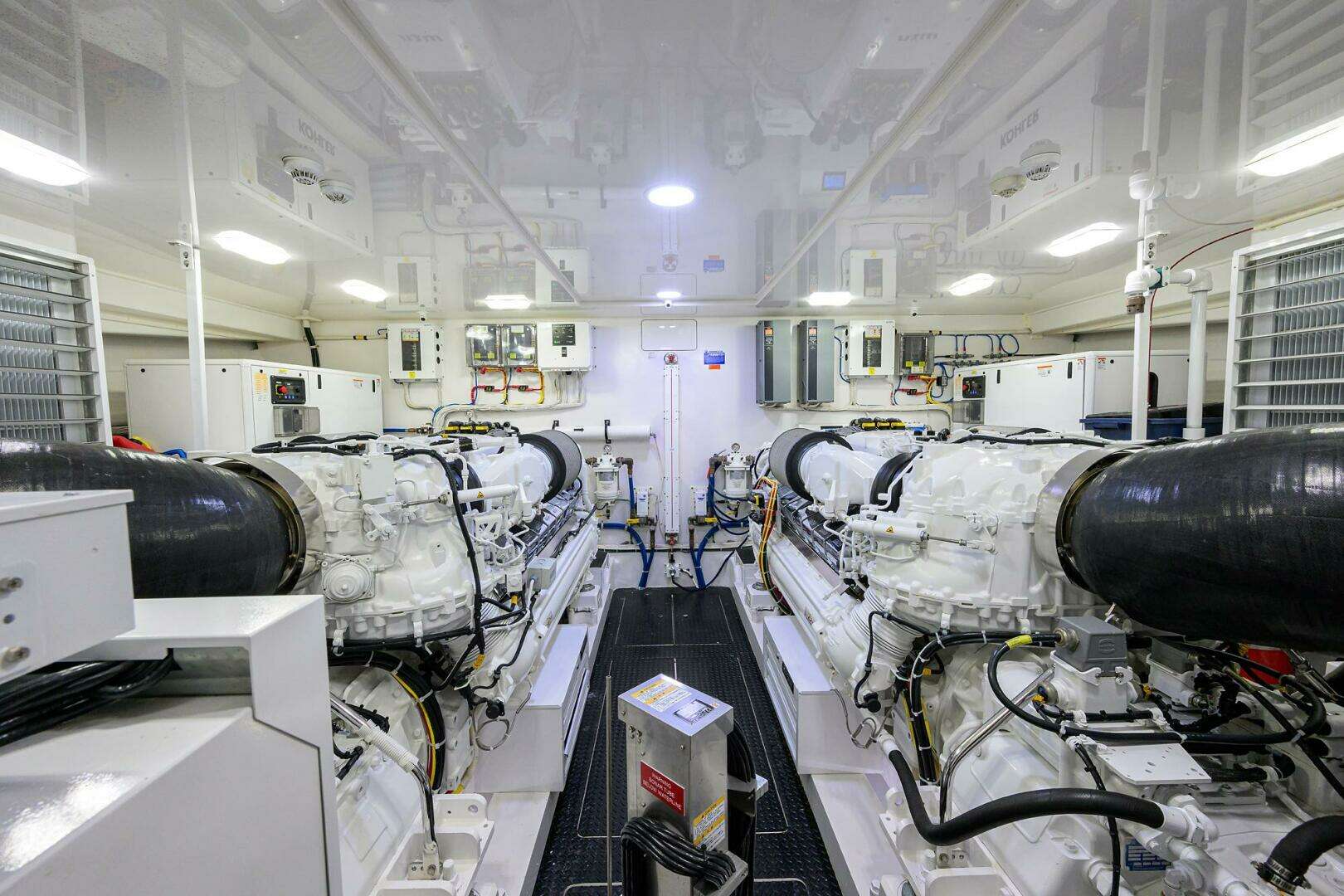 2020 Viking 92 Enclosed Bridge - Image 44