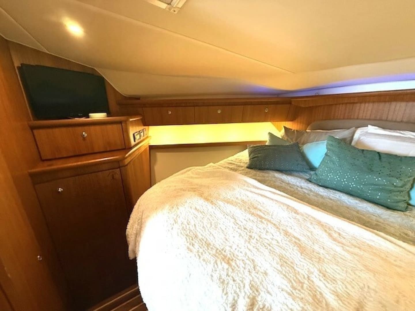 2007 Tiara Yachts 4200 Open - Image 33
