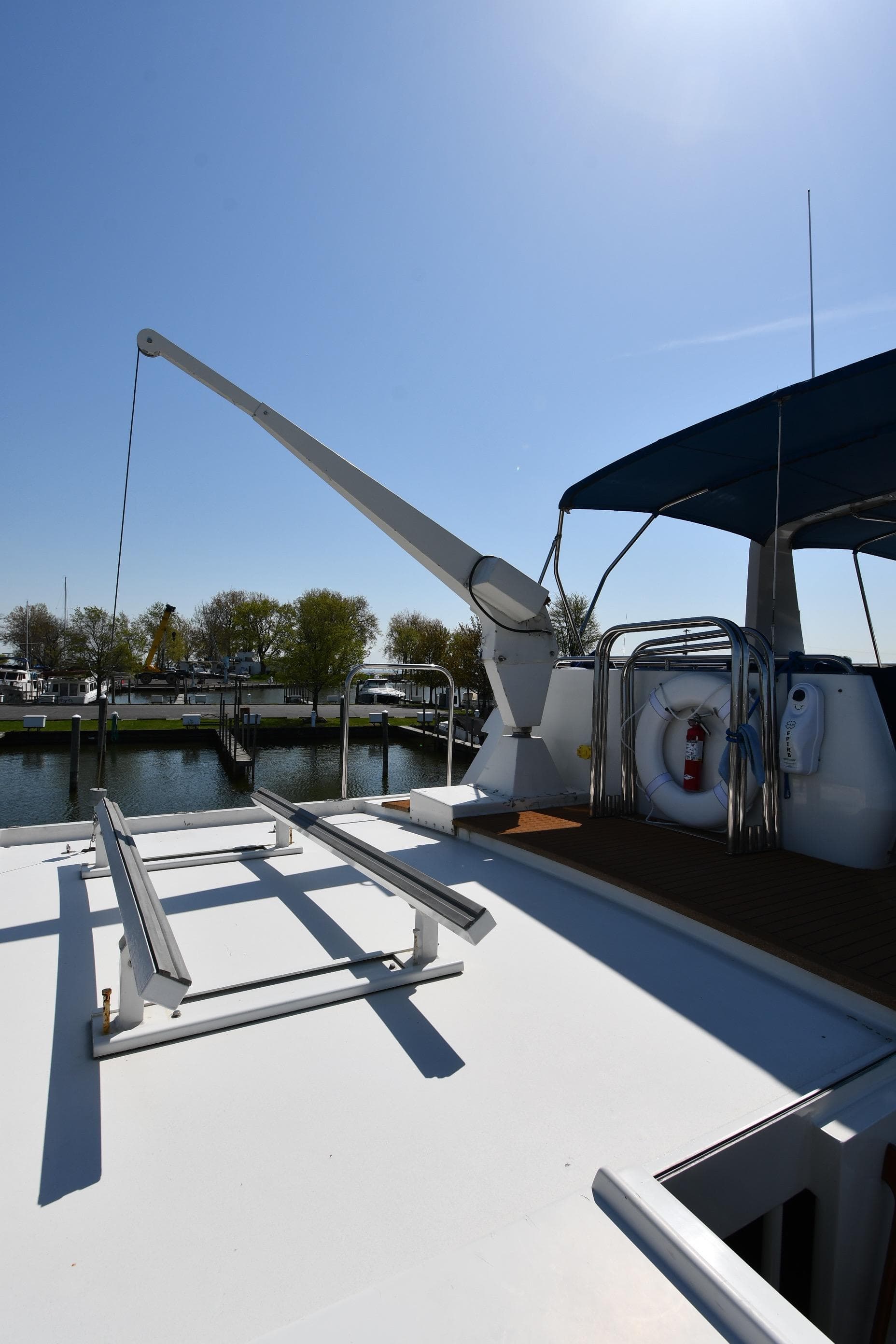 1986 Lowland 64 Pilot House Long Range Motor Yacht - 62