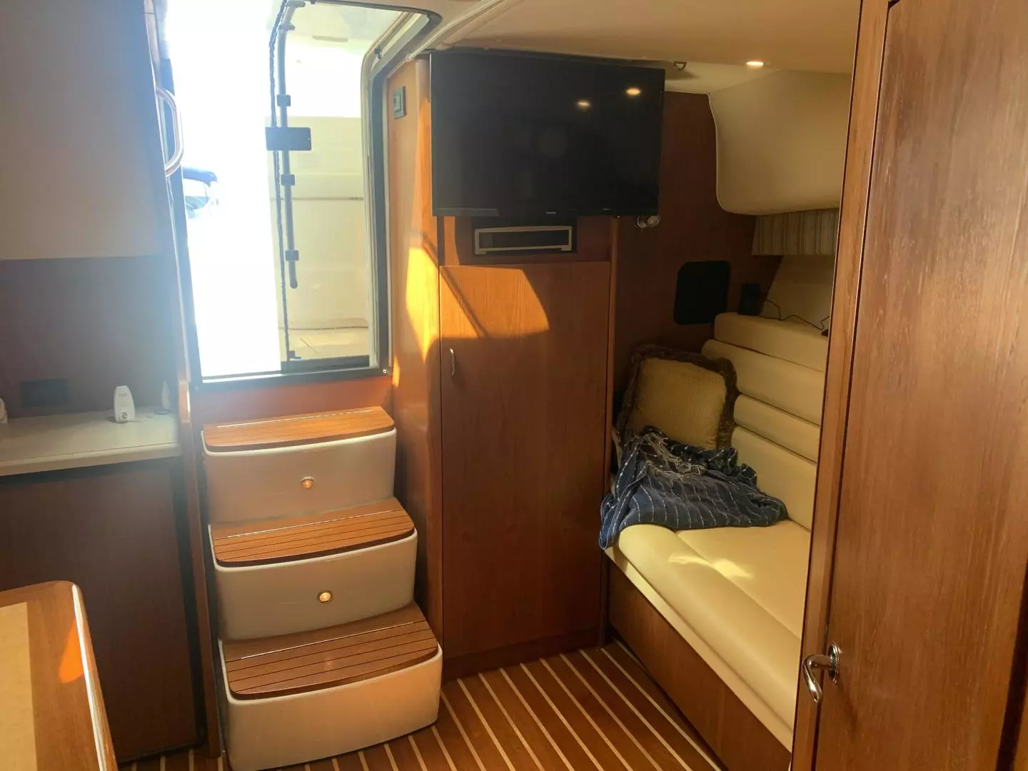 2008 Tiara Yachts 3800 Open - Image 15