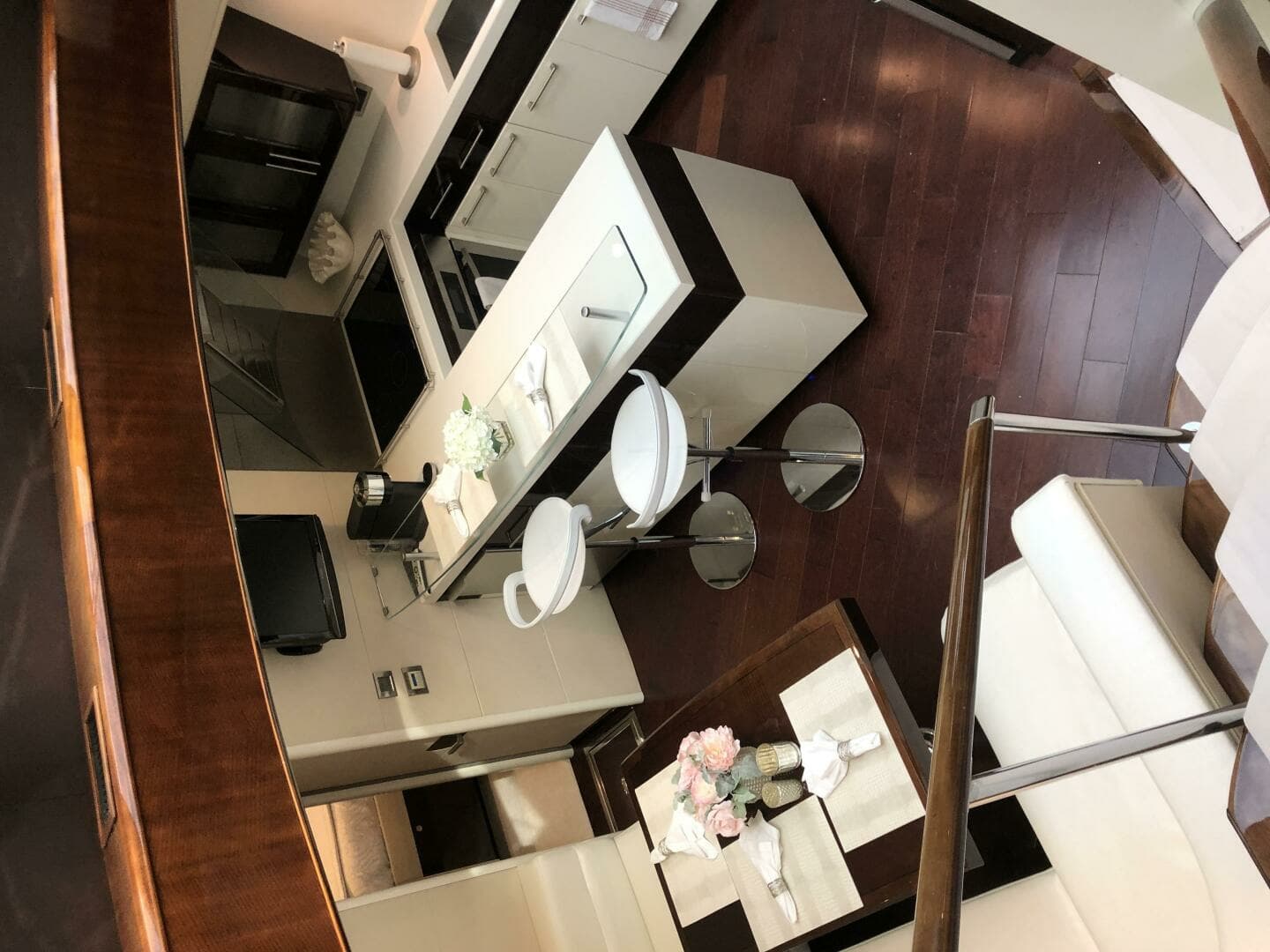 2009 Lazzara Yachts LSX 75 - Image 14