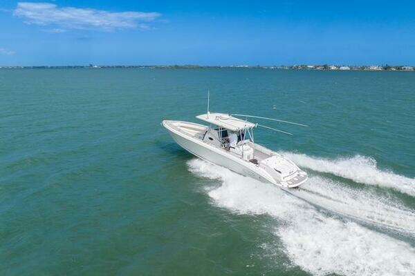 2007 Spectre 37 Center Console - Image 1
