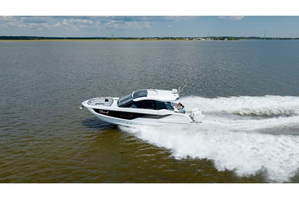 2023-Galeon-375-GTO-MarineMax
