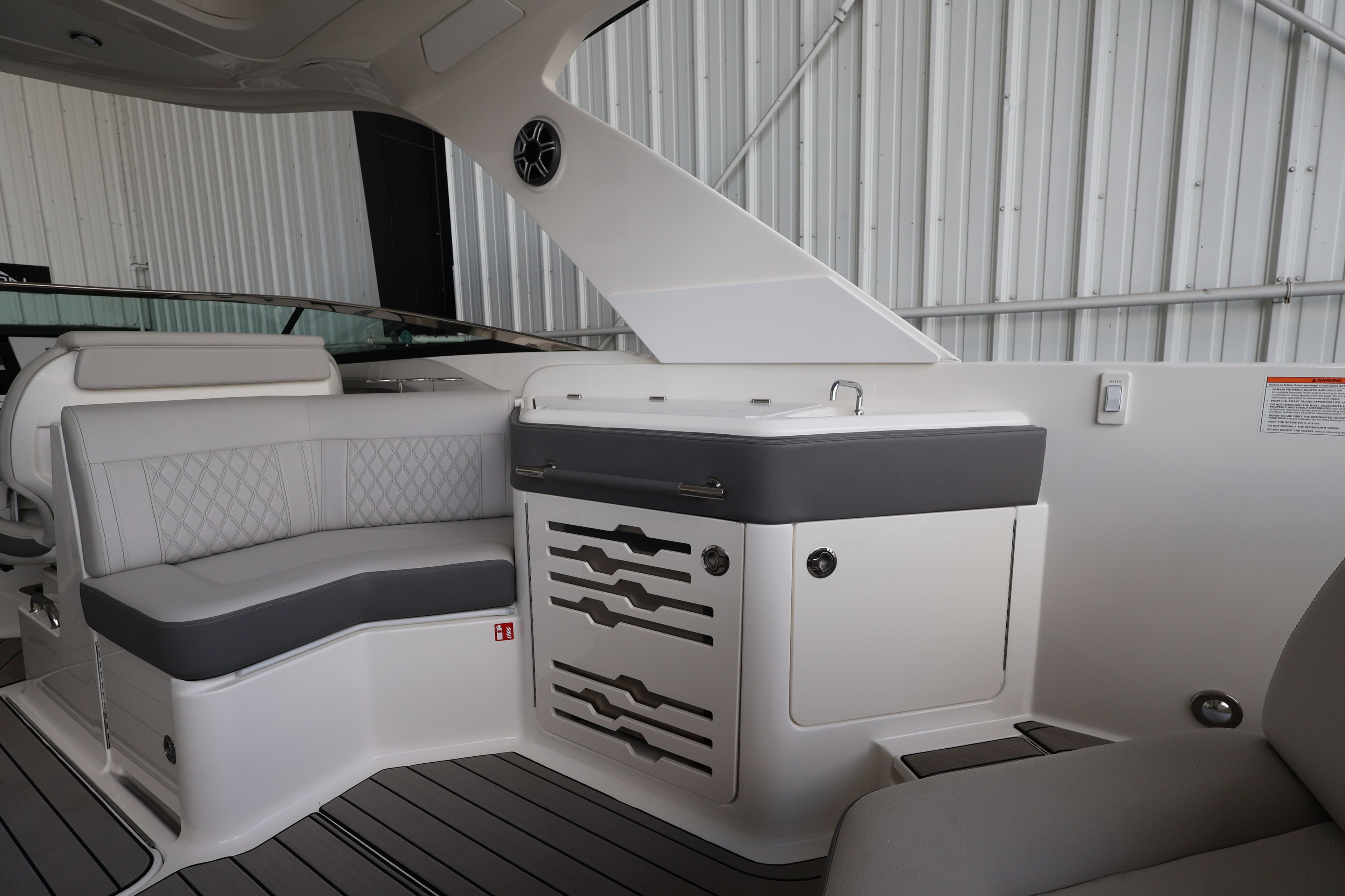 2026 Sea Ray SLX 310 Outboard - 6