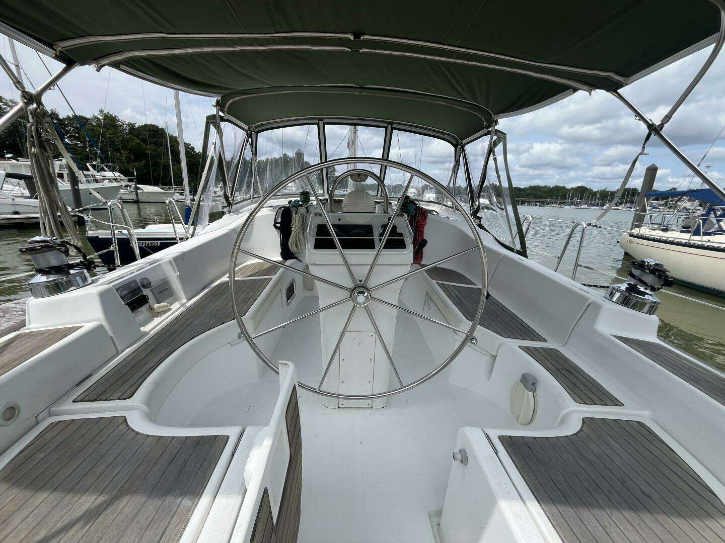 2005 Beneteau 423 - Image 13