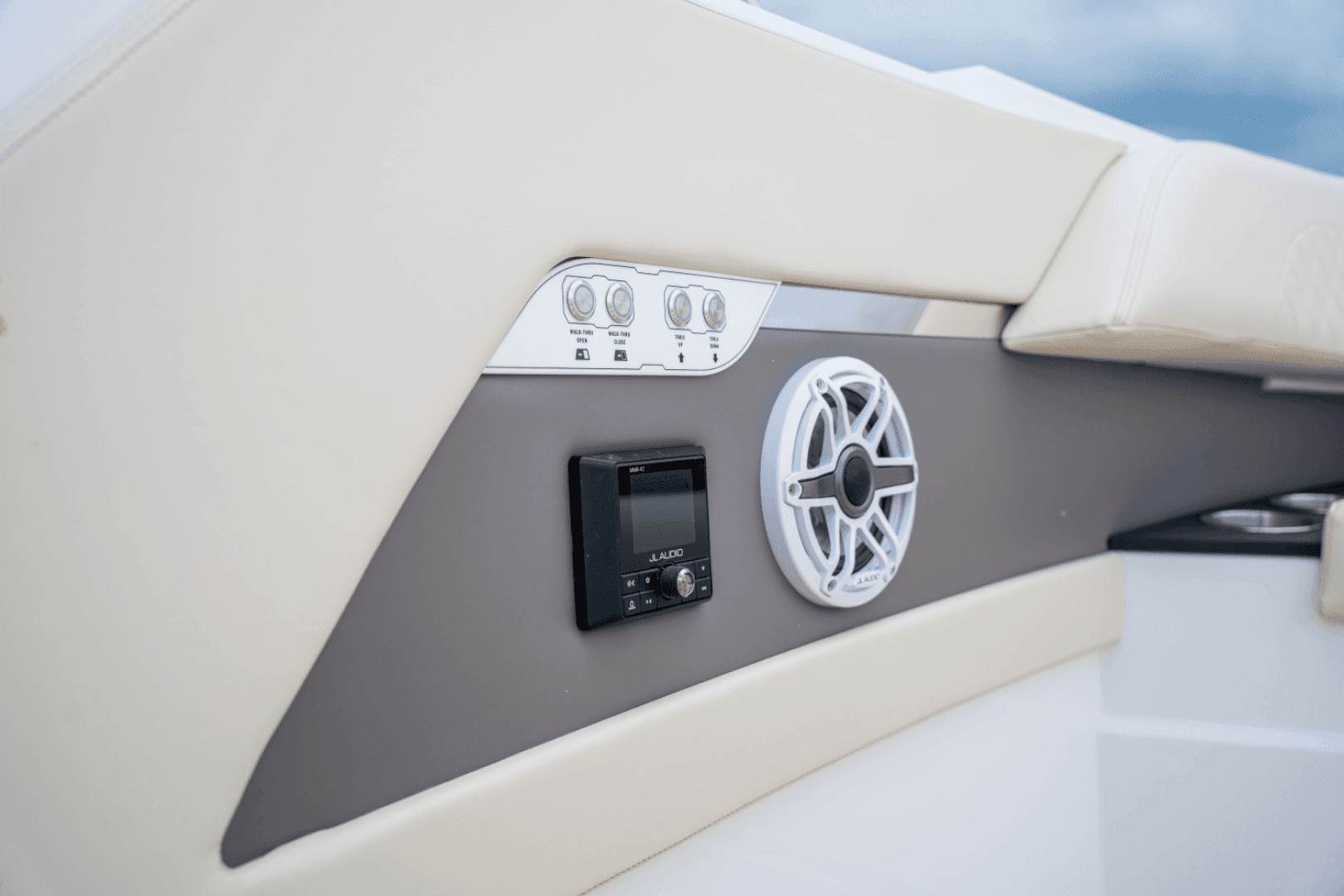 2026 Cruisers Yachts 50GLS OB - Image 56