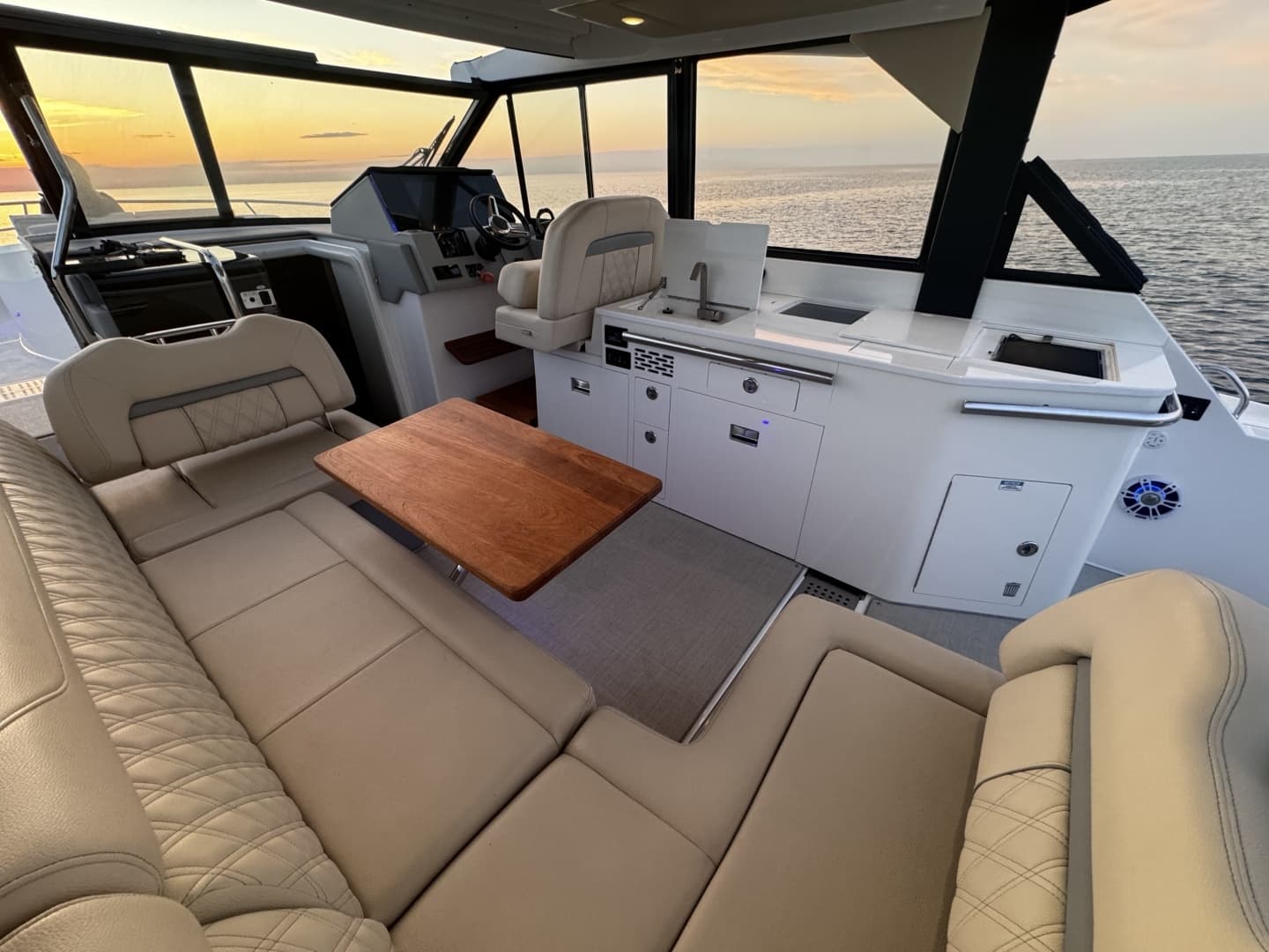 2022 Regal 36 Grand Coupe - Image 28