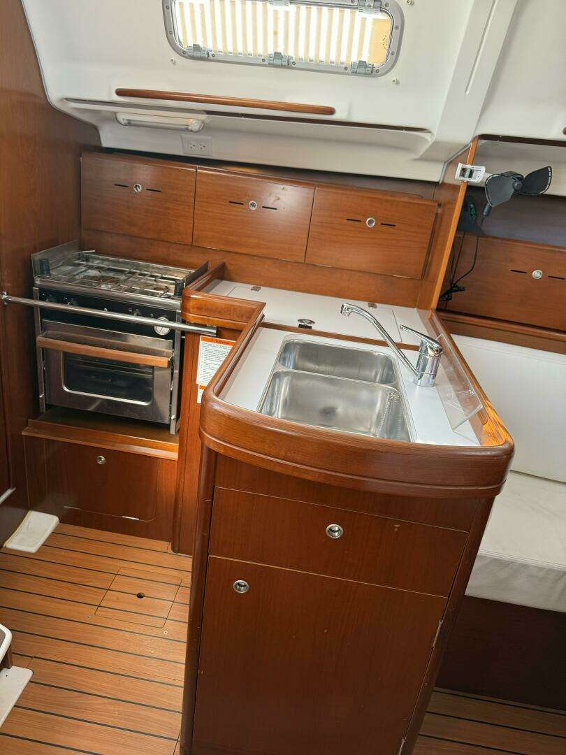2006 Beneteau First 36.7 - Image 28