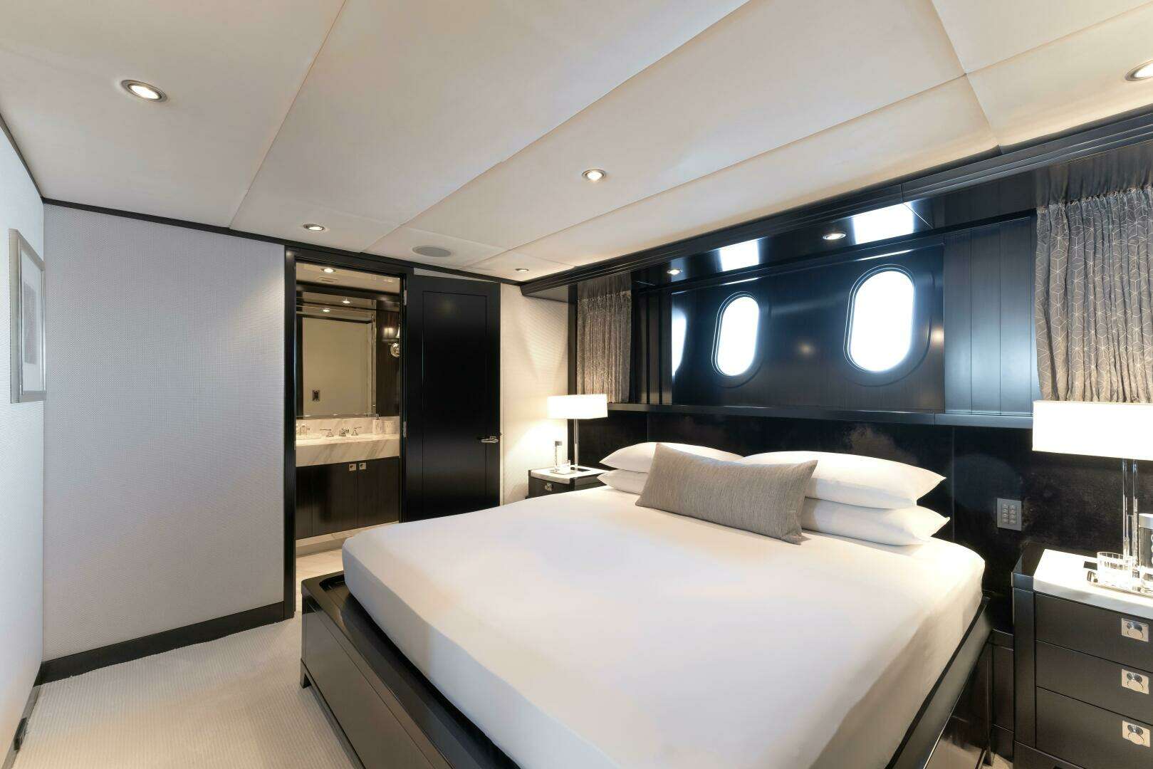 2011 Trinity Yachts Semi-Displacement - Image 24