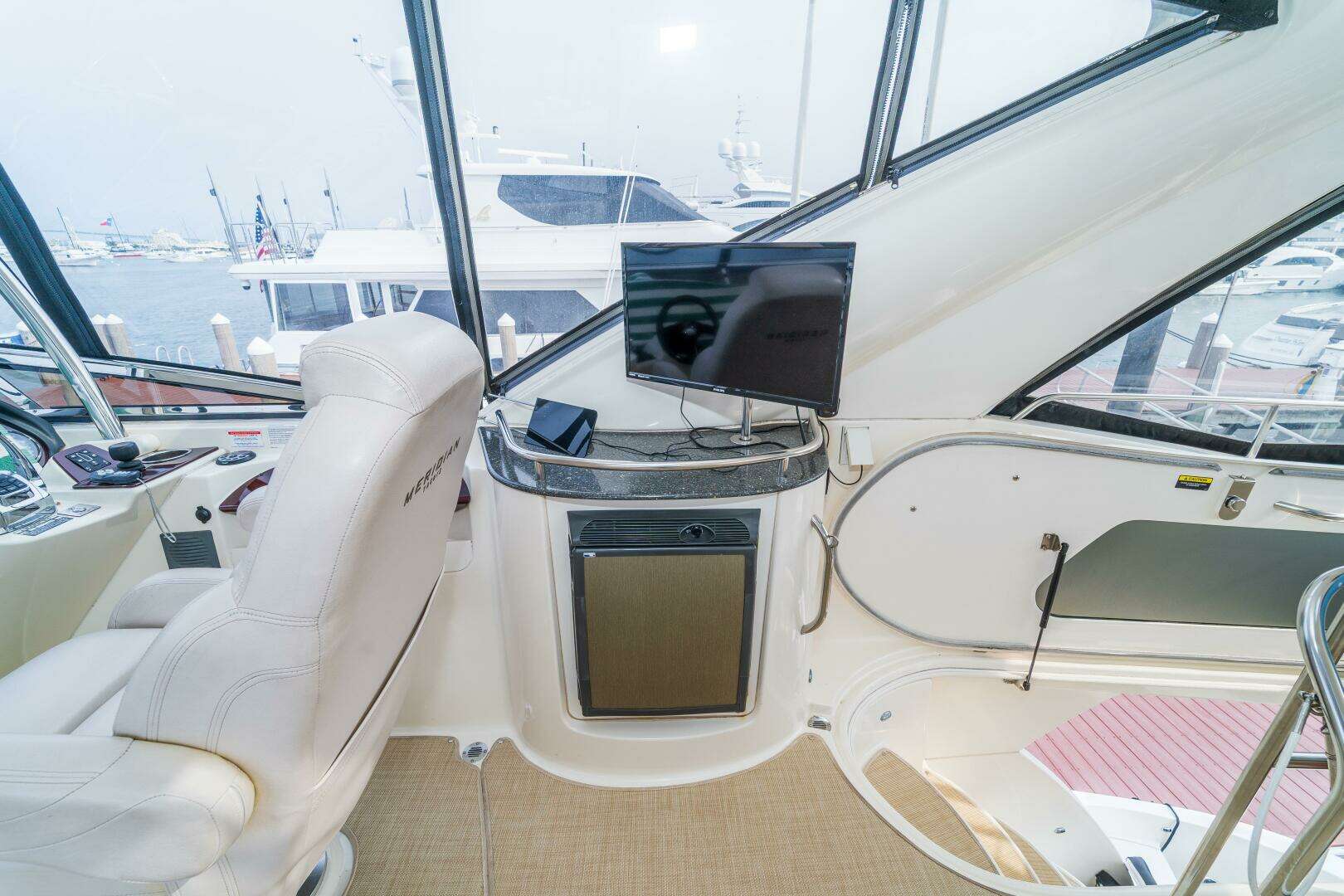 2009 Meridian 441 Sedan - Image 24