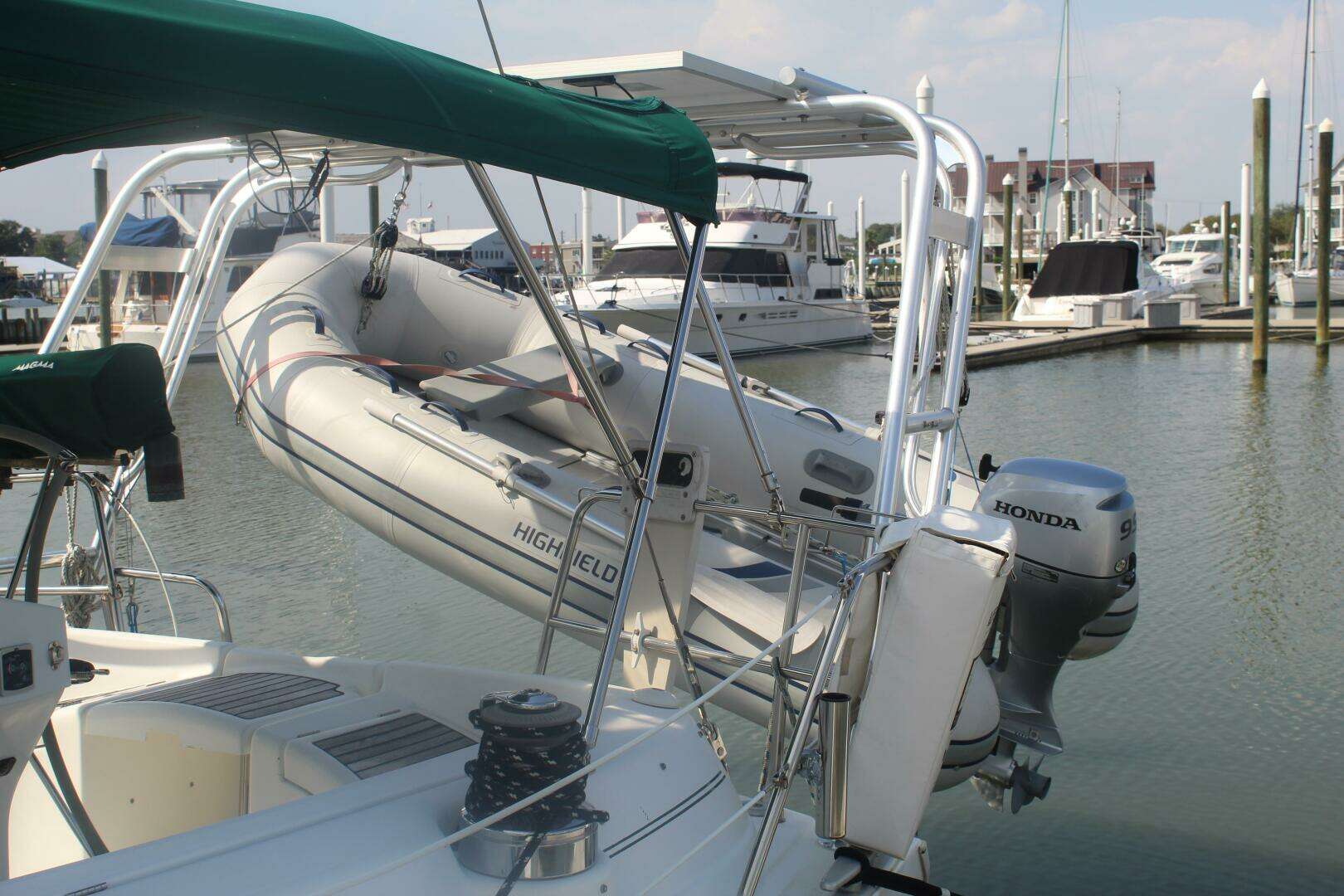 2001 Beneteau 411 - Image 6