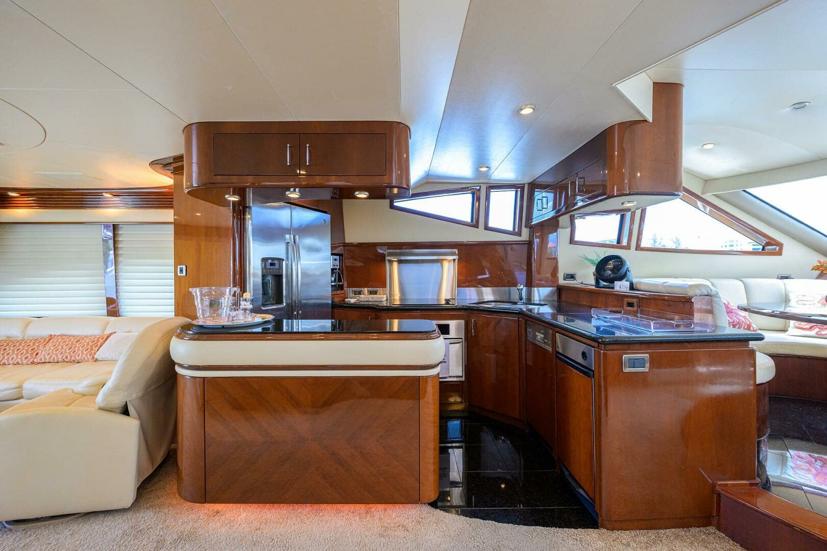2005 Marquis 65 Motor Yacht - Image 12