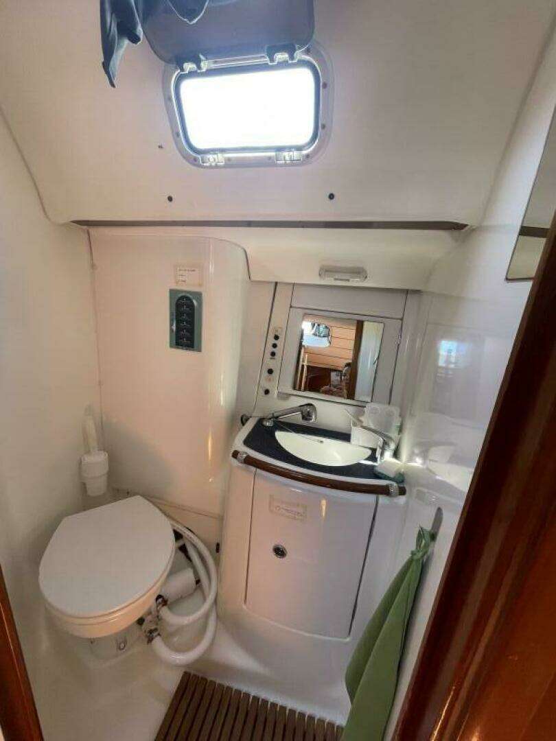 2005 Beneteau Oceanis 473 - Image 22