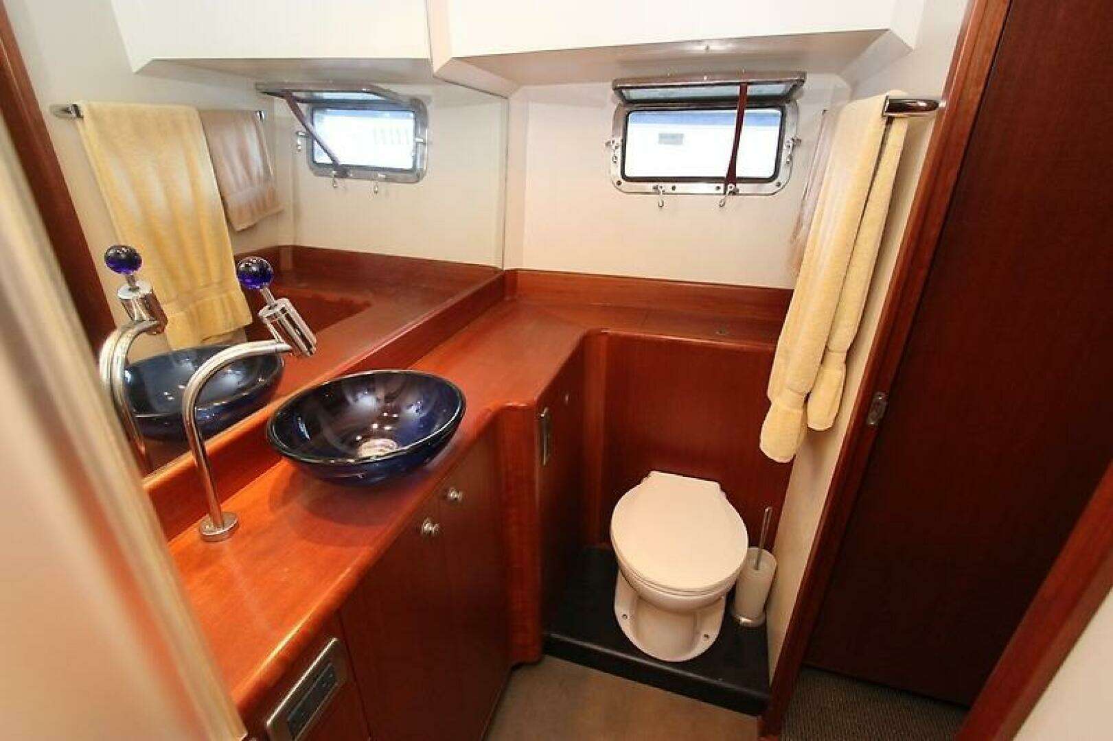 2006 Huckins 56 Linwood - Image 45