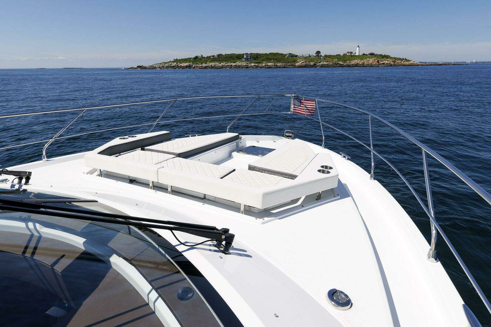 2021 Cruisers Yachts — - Image 47