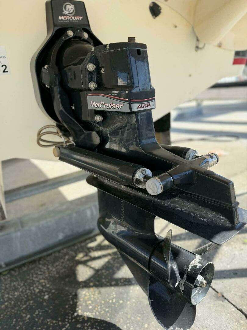 2015 Larson LX 225S IO - Image 31