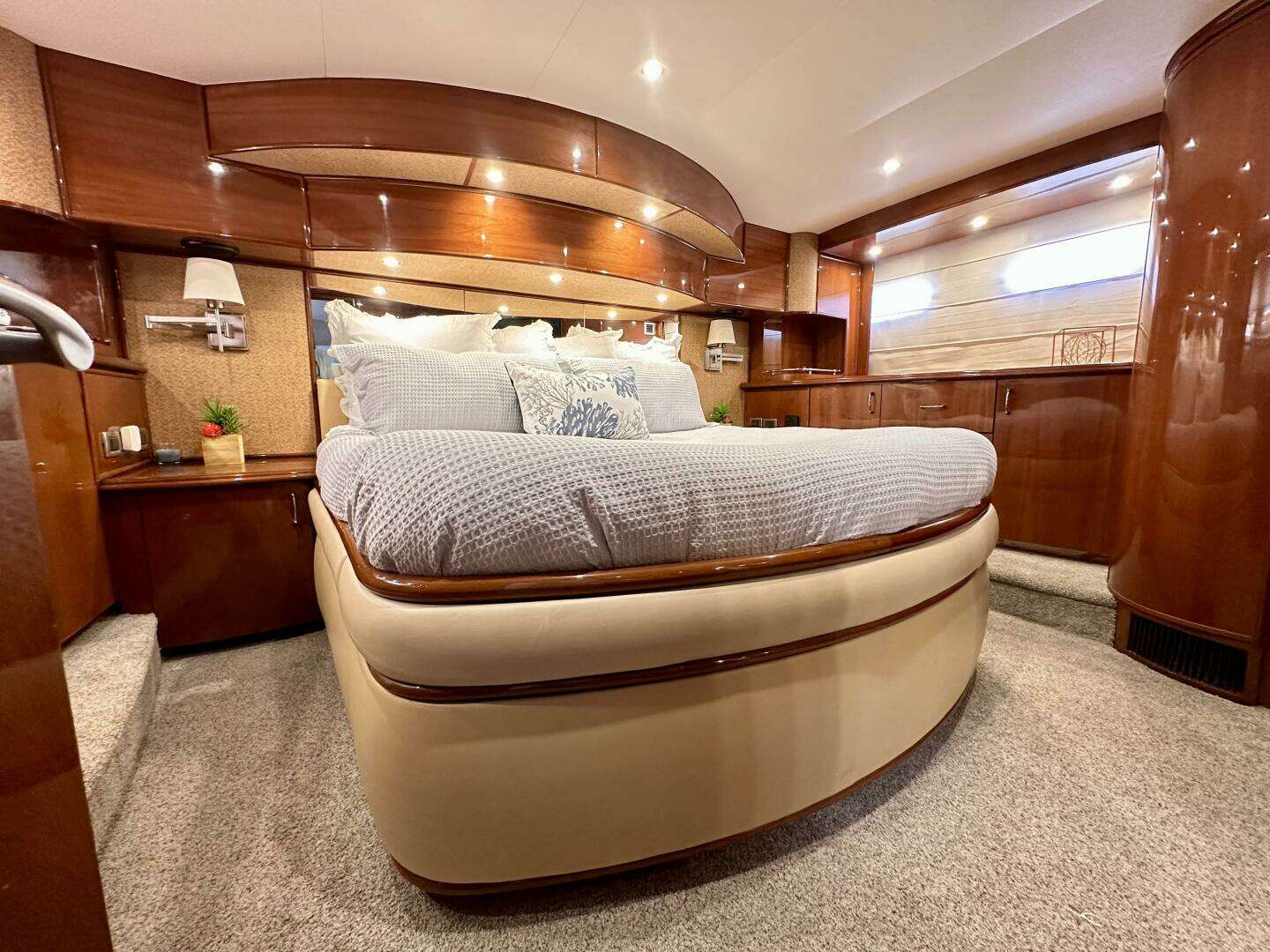 2006 Marquis 59 - Image 13
