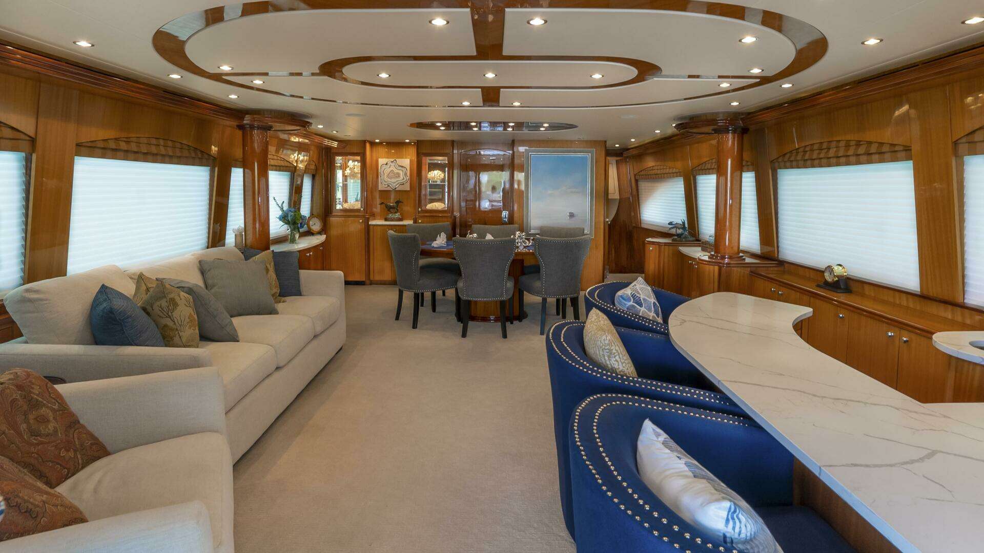 2007 Hatteras 80 - Image 24