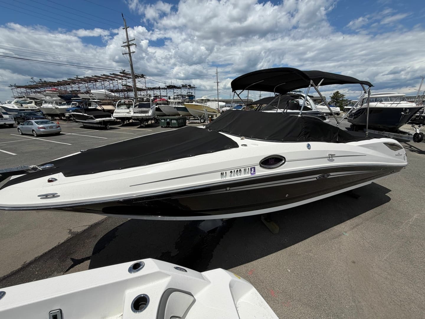 2013 Sea Ray 300 Sundeck - Image 2