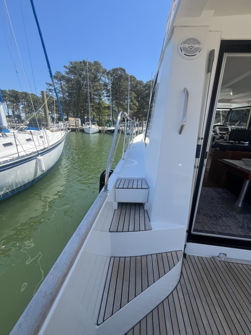 2015 Beneteau Swift Trawler 34 - Image 12