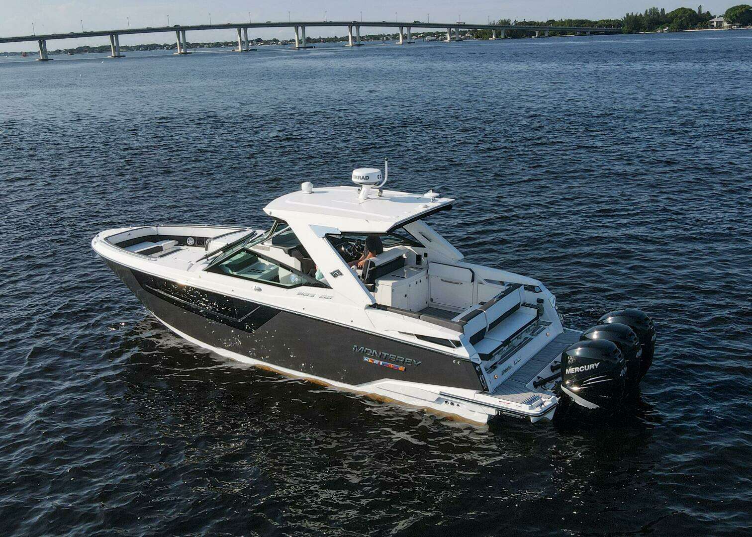 2023 Monterey 385 Super Sport - Image 2